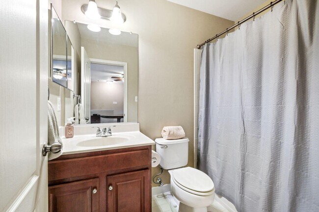 Building Photo - 308 Orchard Ridge Dr