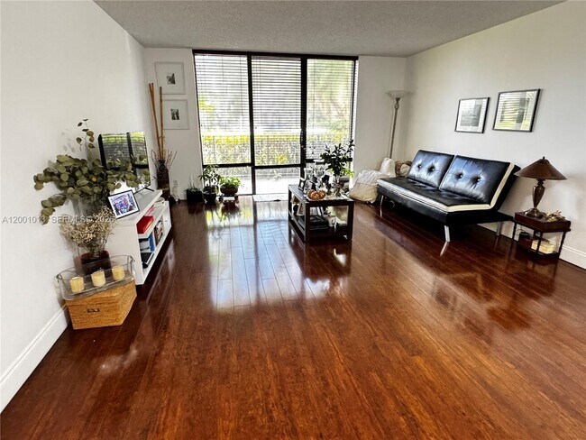 Building Photo - 18151 NE 31st Ct