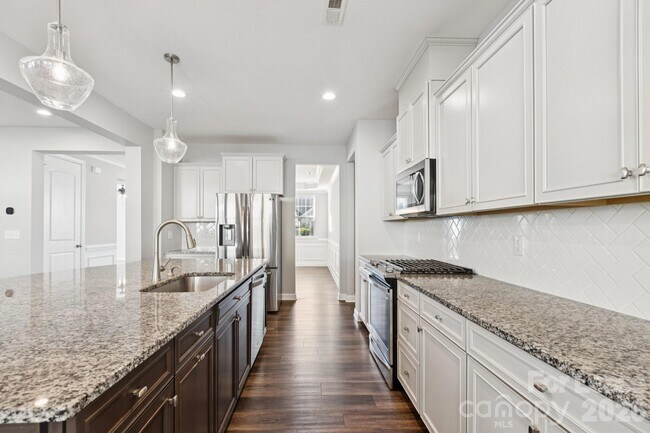 Building Photo - 15311 Red Canoe Way