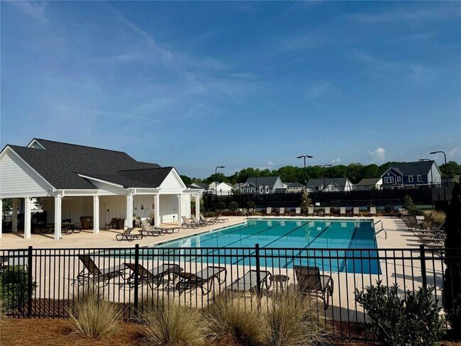 Building Photo - 5575 Coltman Dr