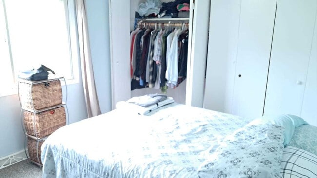 Building Photo - 3407 Fountainbleau Dr