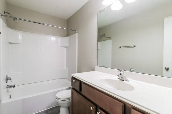 Building Photo - 428 Ruby Ln