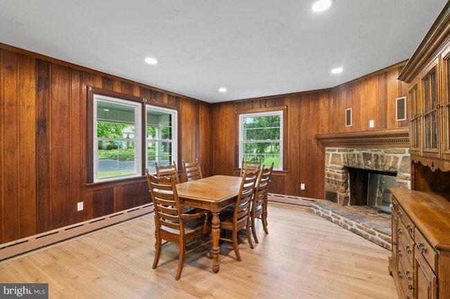 Building Photo - 170 Iron Hill Rd