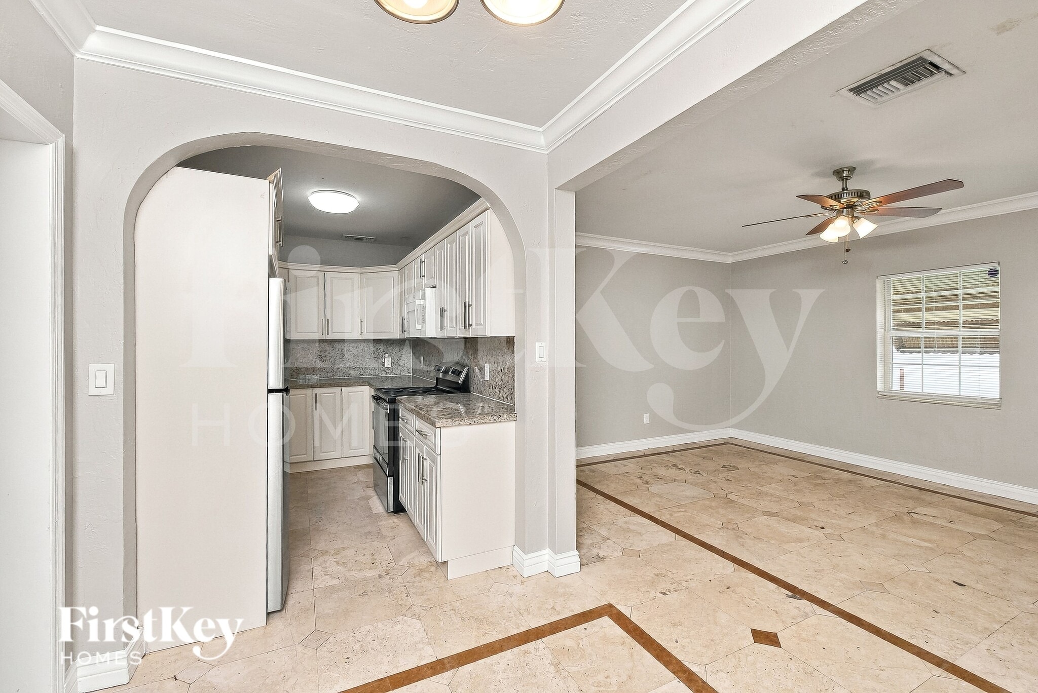 Building Photo - 1379 NE 178th St