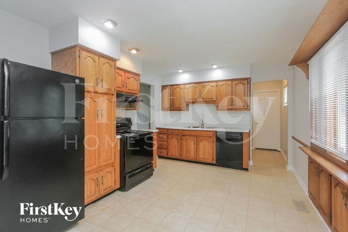 Building Photo - 3342 Busy Bee Ln