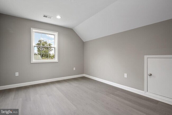 Building Photo - 2253 Papermill Rd