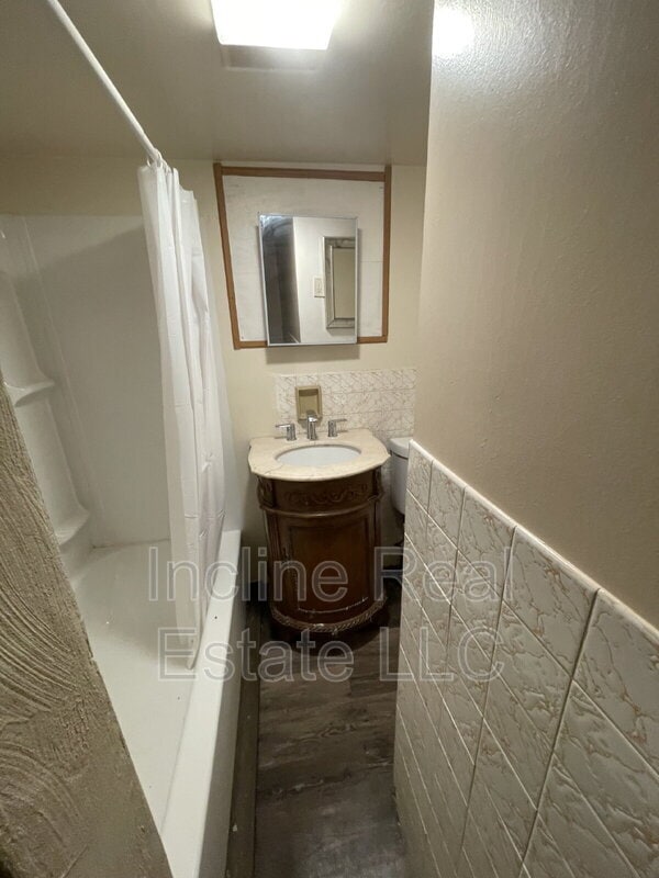 Building Photo - 1511 Scott St