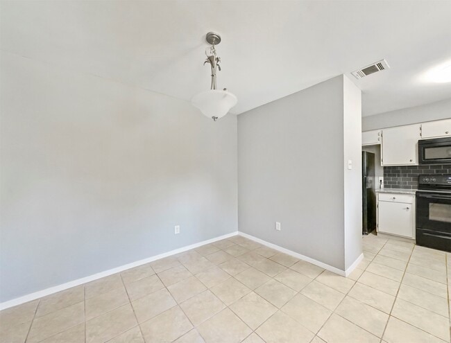 Building Photo - 22626 Leedstown Ln