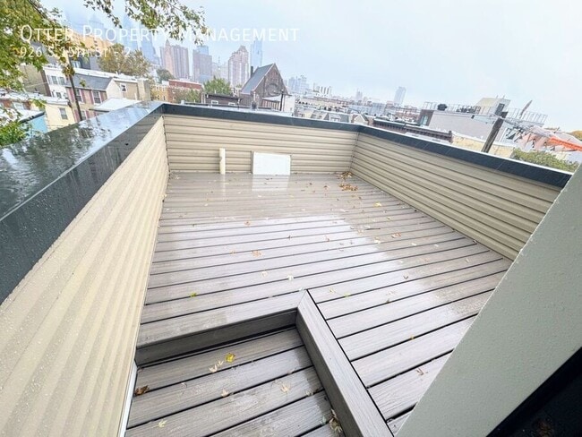 Building Photo - 926 S 15th St