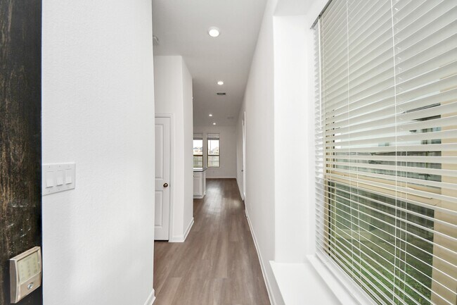 Building Photo - 22658 Sutherland Bend Ln