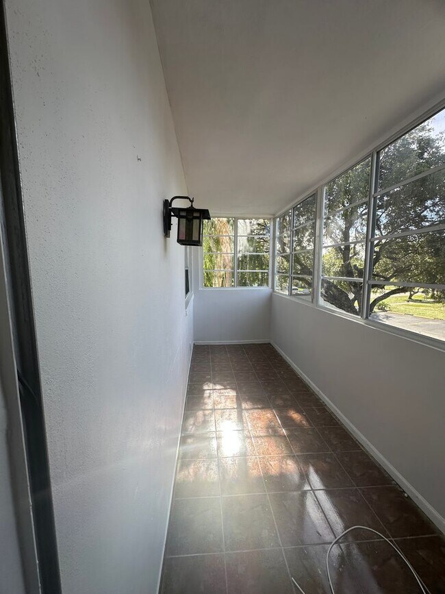 Building Photo - 2 Bedroom Condo in Lauderhill - Castle Apartments - Building 16 55+