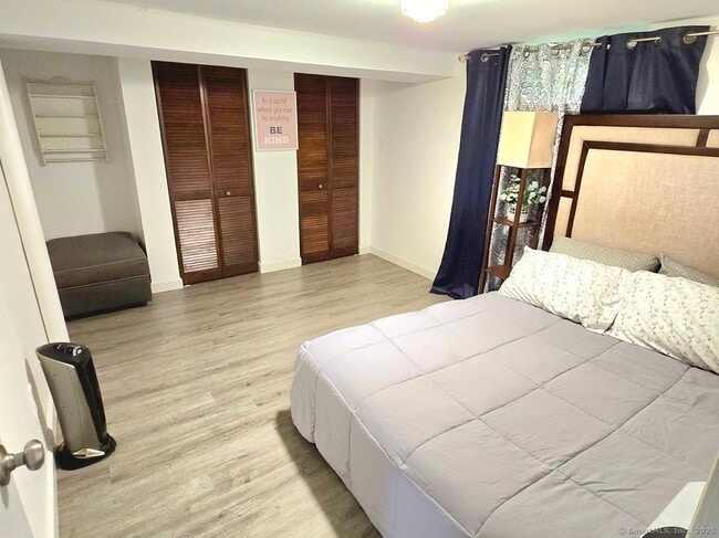 Building Photo - 196 Ridgewood Rd