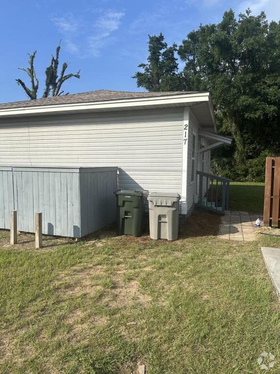 Building Photo - 217 Carys Ln