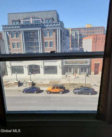 Building Photo - 378 Broadway