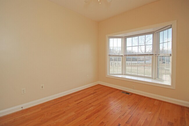 Building Photo - 17888 Mountain Valley Rd