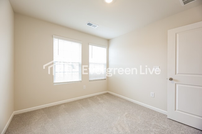 Building Photo - now