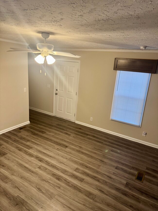 Building Photo - 6208 Stag Trail