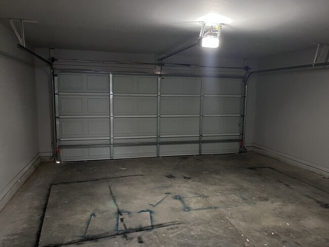 Building Photo - 3430 Itasca St