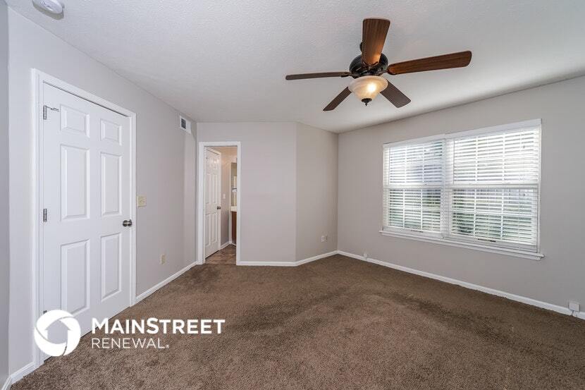 Building Photo - 10502 Whitepine View Pl