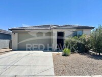 Building Photo - 35991 W San Clemente Ave