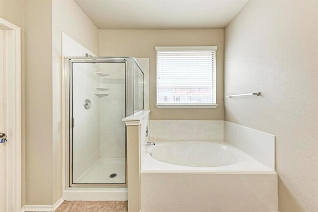 Building Photo - 11512 Shadow Creek Dr