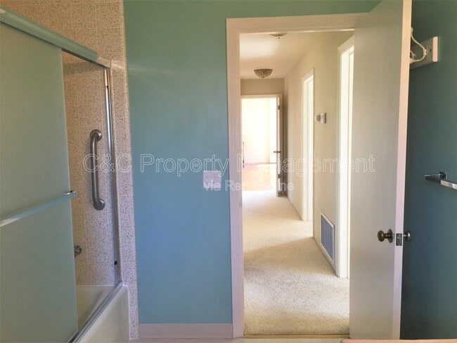 Building Photo - 170 Del Monte Blvd