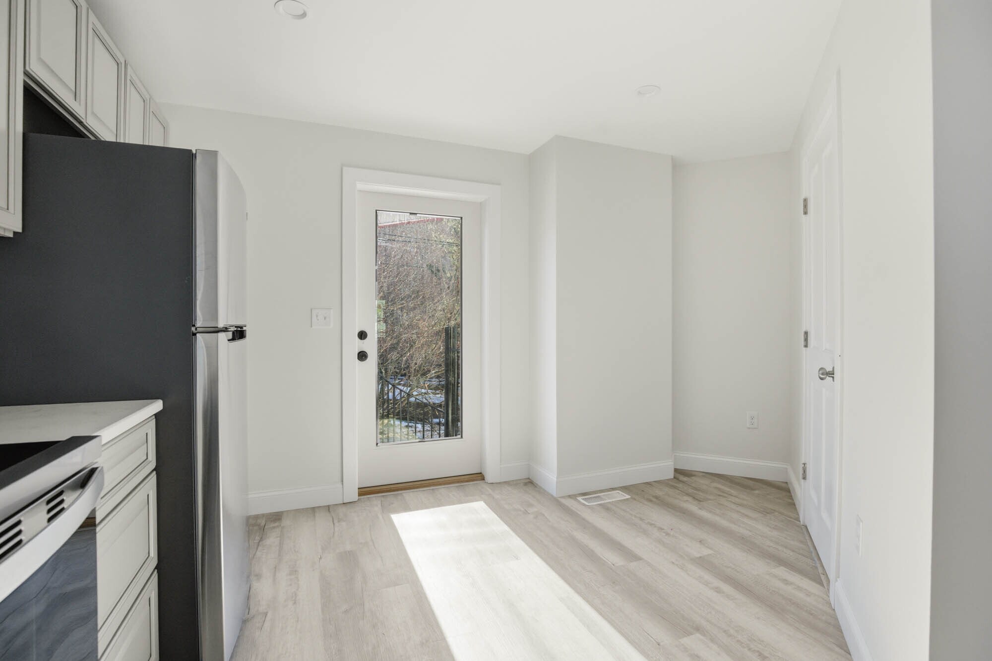 Building Photo - 23 Blake St