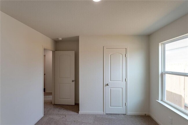 Building Photo - 196 Allington Cir