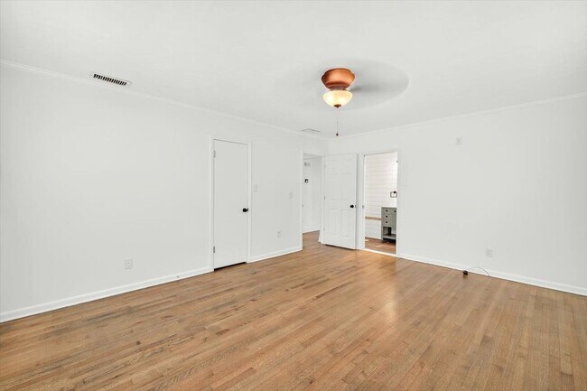 Building Photo - 4214 Woodcrest St