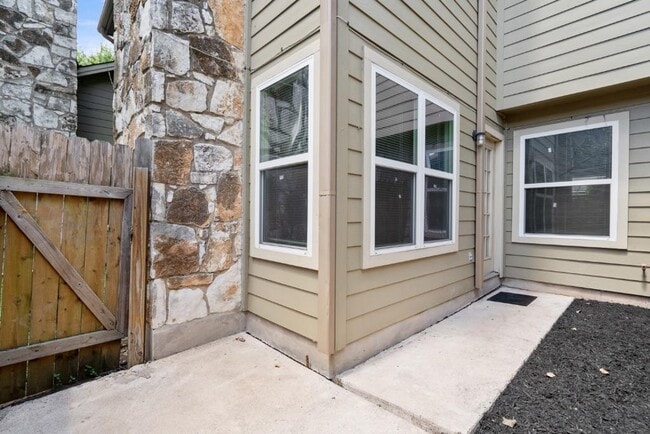 Building Photo - 8703 Schick Rd