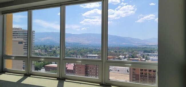 Building Photo - At the Montage!!! 1 bedroom 1 bath luxury ...