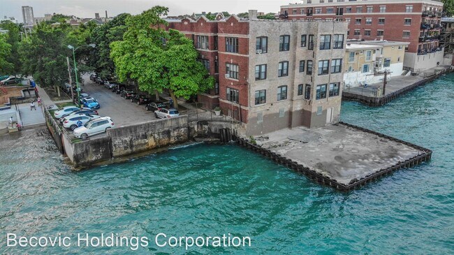 Building Photo - 1310 Howard St