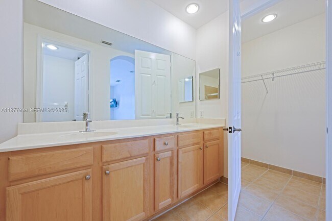 Building Photo - 198 Evergrene Pkwy