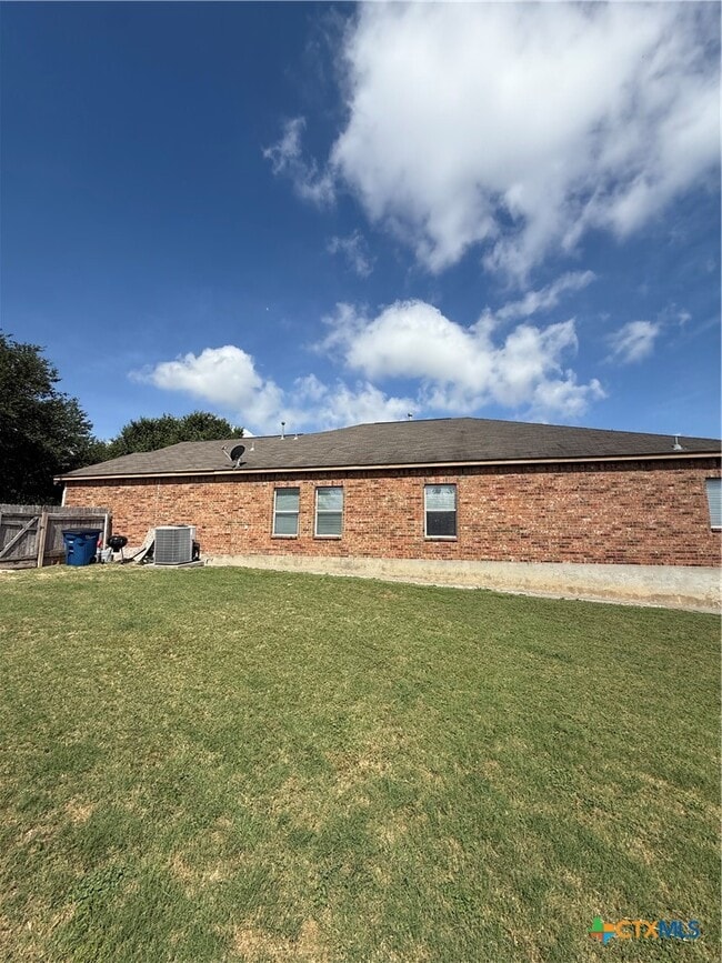 Building Photo - 1141 Kite Cor