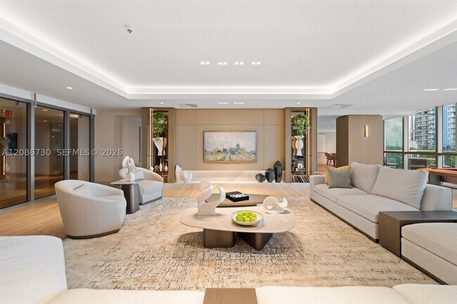 Building Photo - 900 Biscayne Blvd