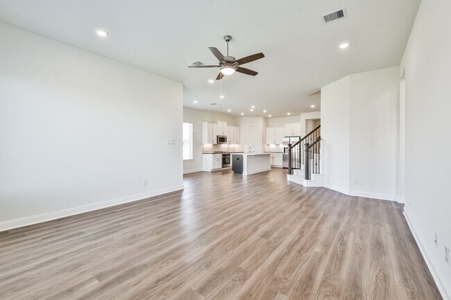Building Photo - 10818 Carolina Willow Ct