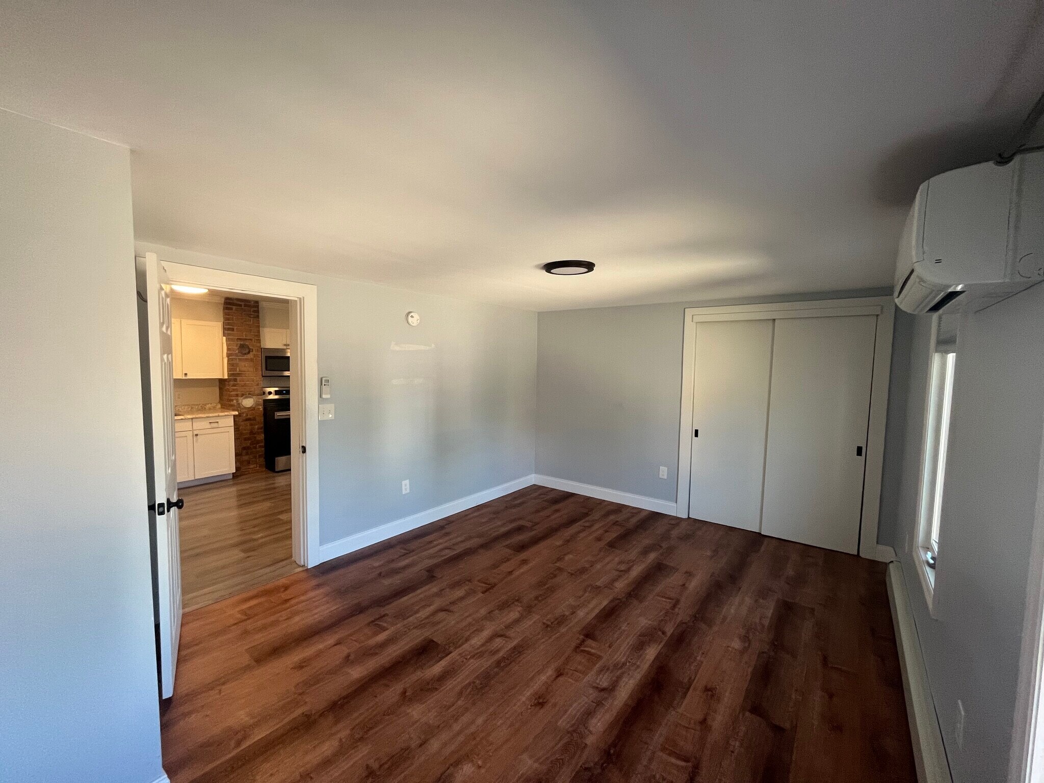 Bedroom inside view - 9 Boynton St