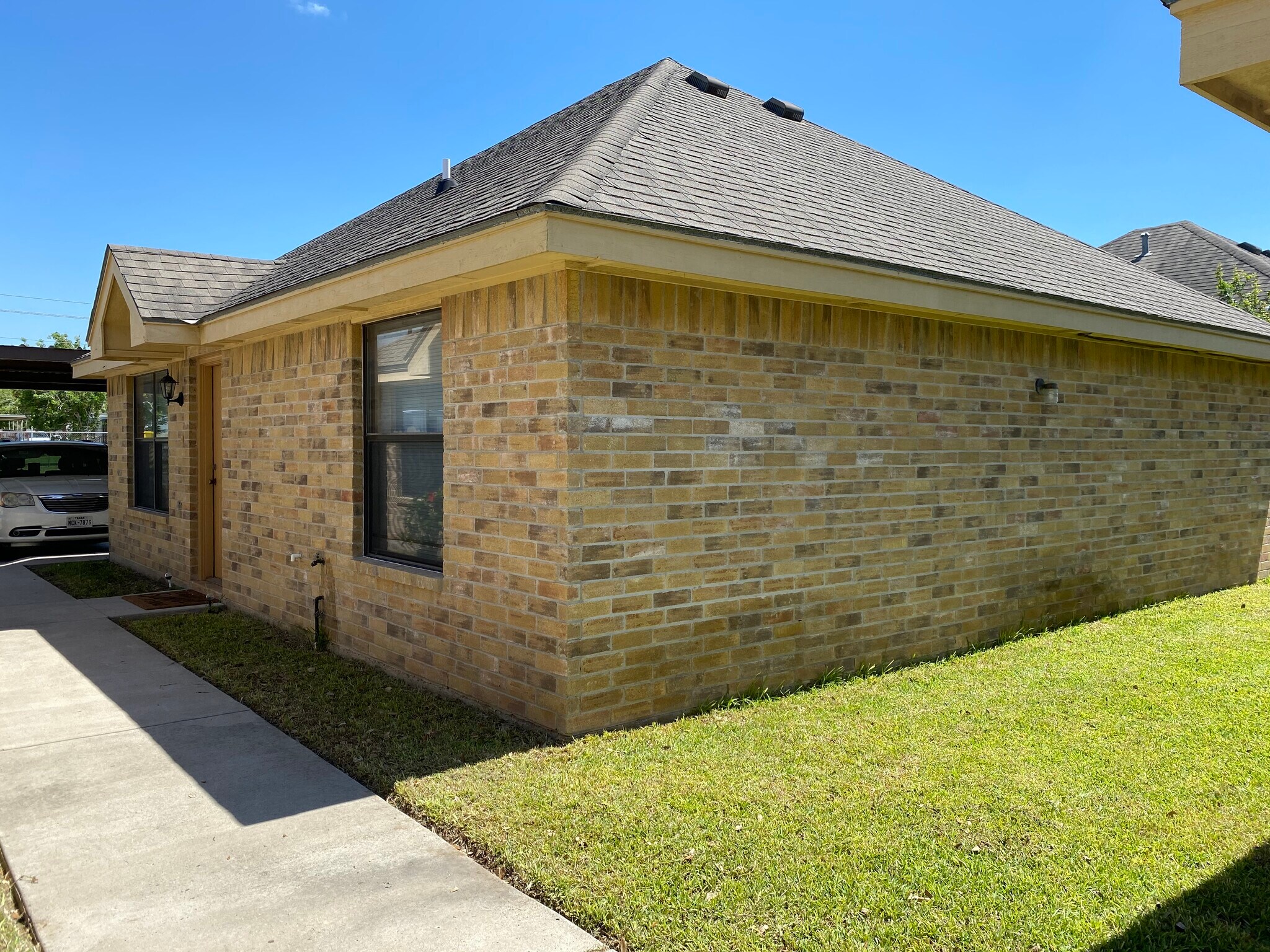 Individual units - 1303 E Coyote St