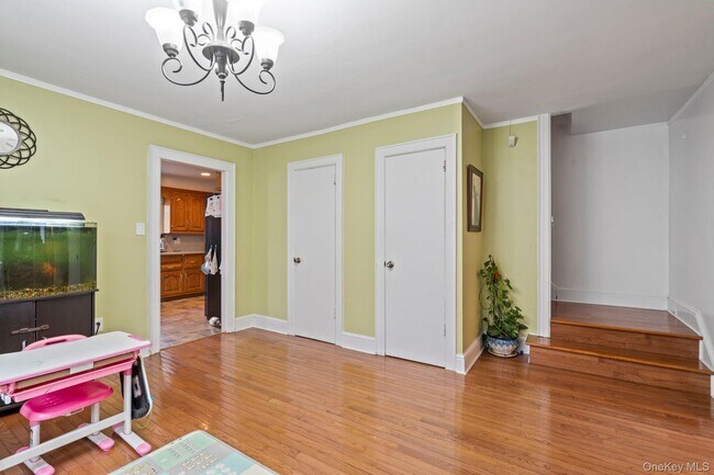 Building Photo - 14-28-28 156th St