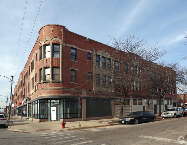 Building Photo - 5958 W North