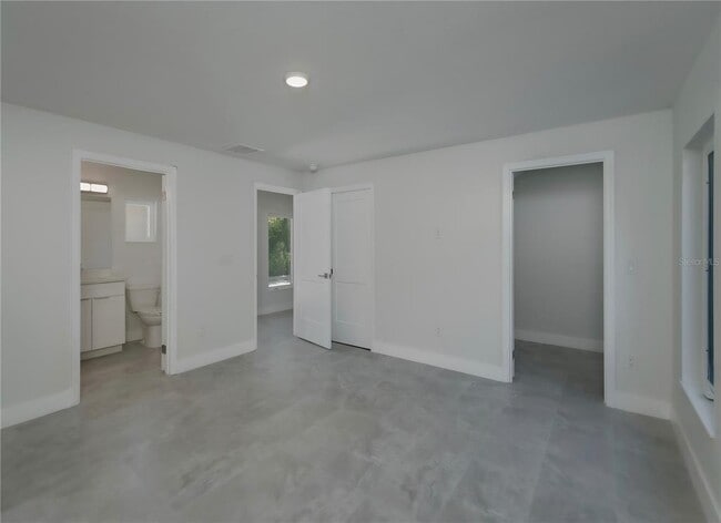 Building Photo - 310 Hibiscus St