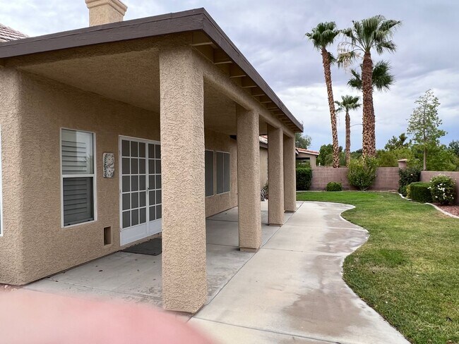 Building Photo - 678 Kentons Run Ave