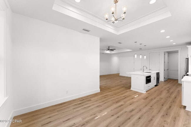 Building Photo - 7021 N Lagoon Dr
