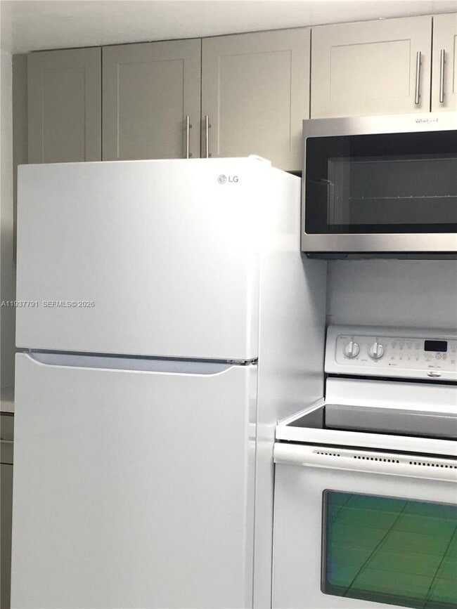 Building Photo - 2454 NW 52nd Ave