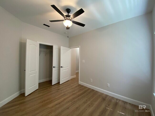 Building Photo - 24304 Raynagua Blvd