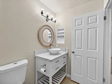 Building Photo - 3 bedroom 2 bath in Dry Creek School District.