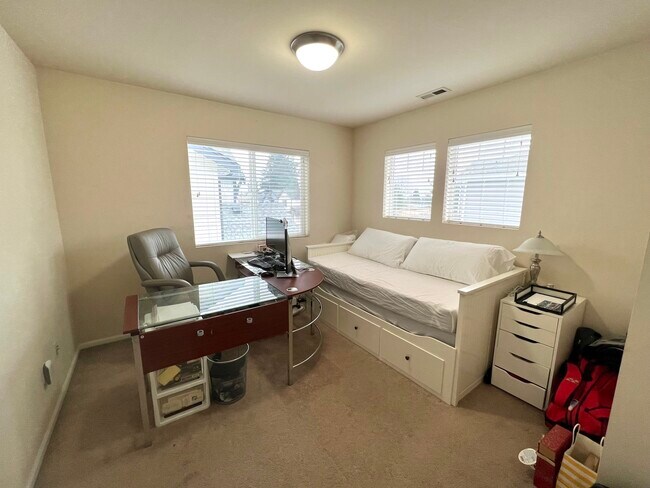 Additional Bedroom - 1127 167th Pl SW