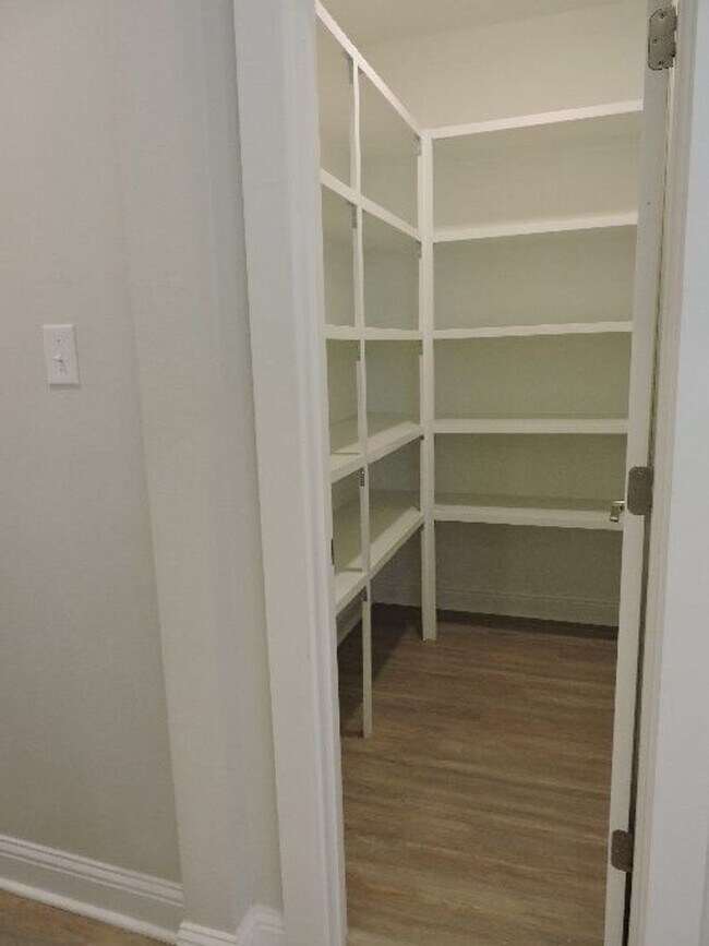 Building Photo - 5 YR old Modern Farmhouse designed 3BR/2BA...