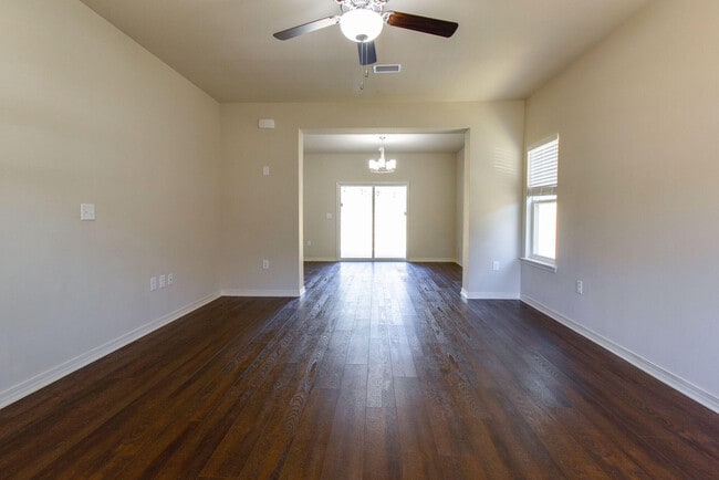 Building Photo - 150 Peoria Blvd