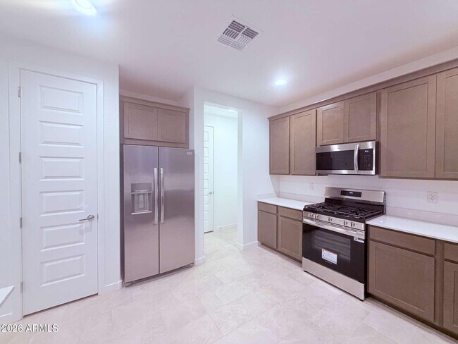 Building Photo - 9741 W Catalina Dr